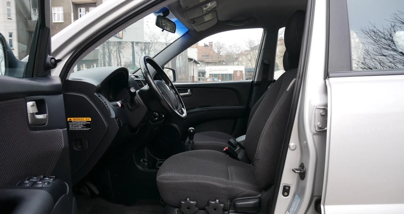 Kia Sportage cena 18390 przebieg: 207000, rok produkcji 2006 z Golczewo małe 106